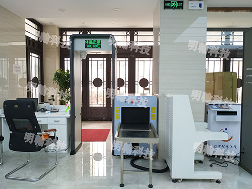 測(cè)溫安檢門